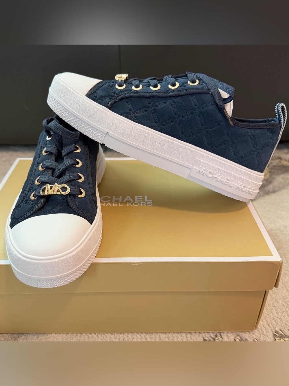 NWT MICHAEL MICHAEL KORS Evy Lace-Up Low-Top Sneakers Sz 7.5
